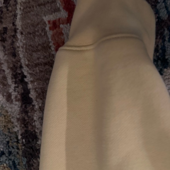 Fear Of God Essentials Yellow Short Set - Picture 4 of 13